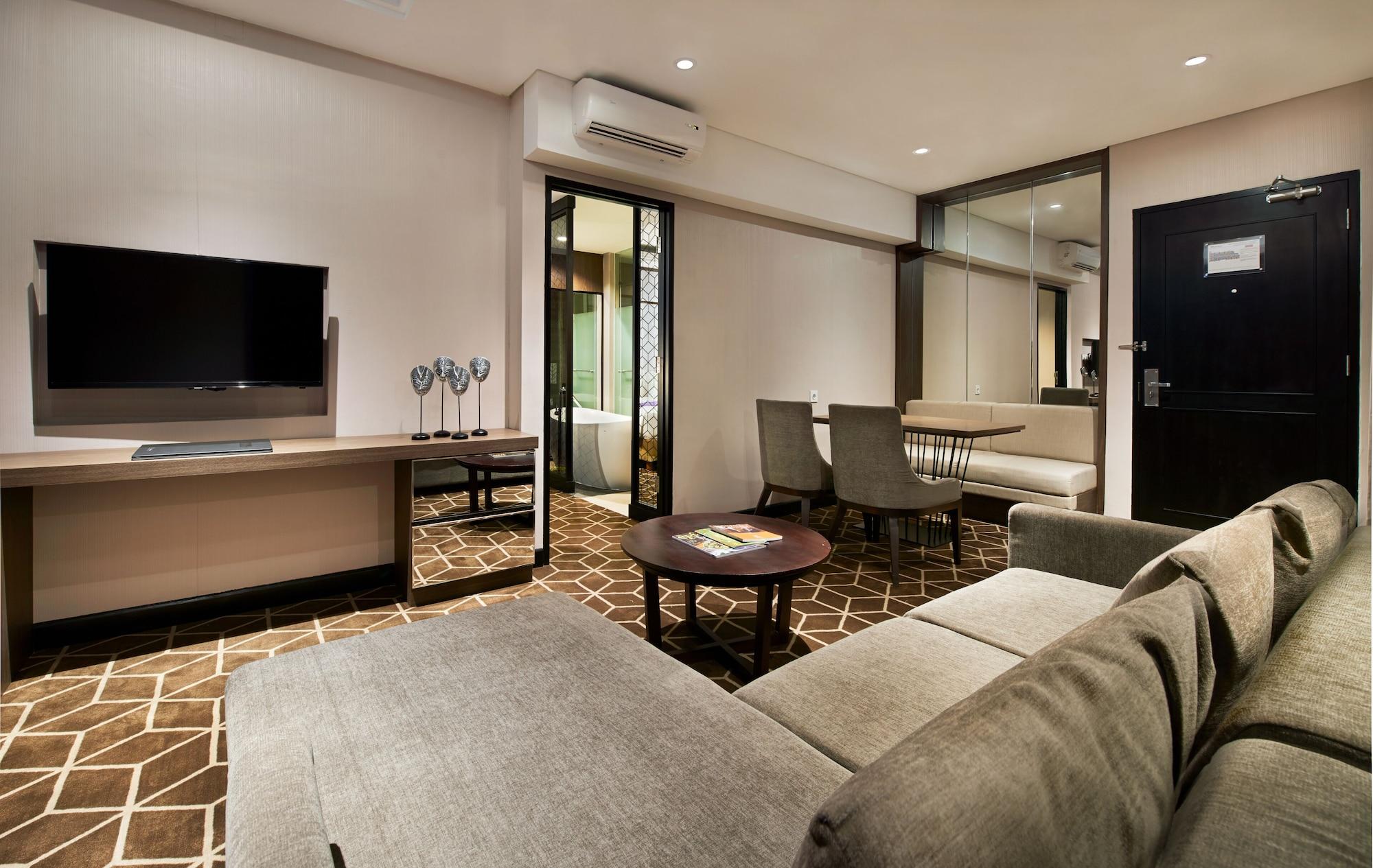 Swiss-Belinn Tunjungan סוראבאיה מראה חיצוני תמונה