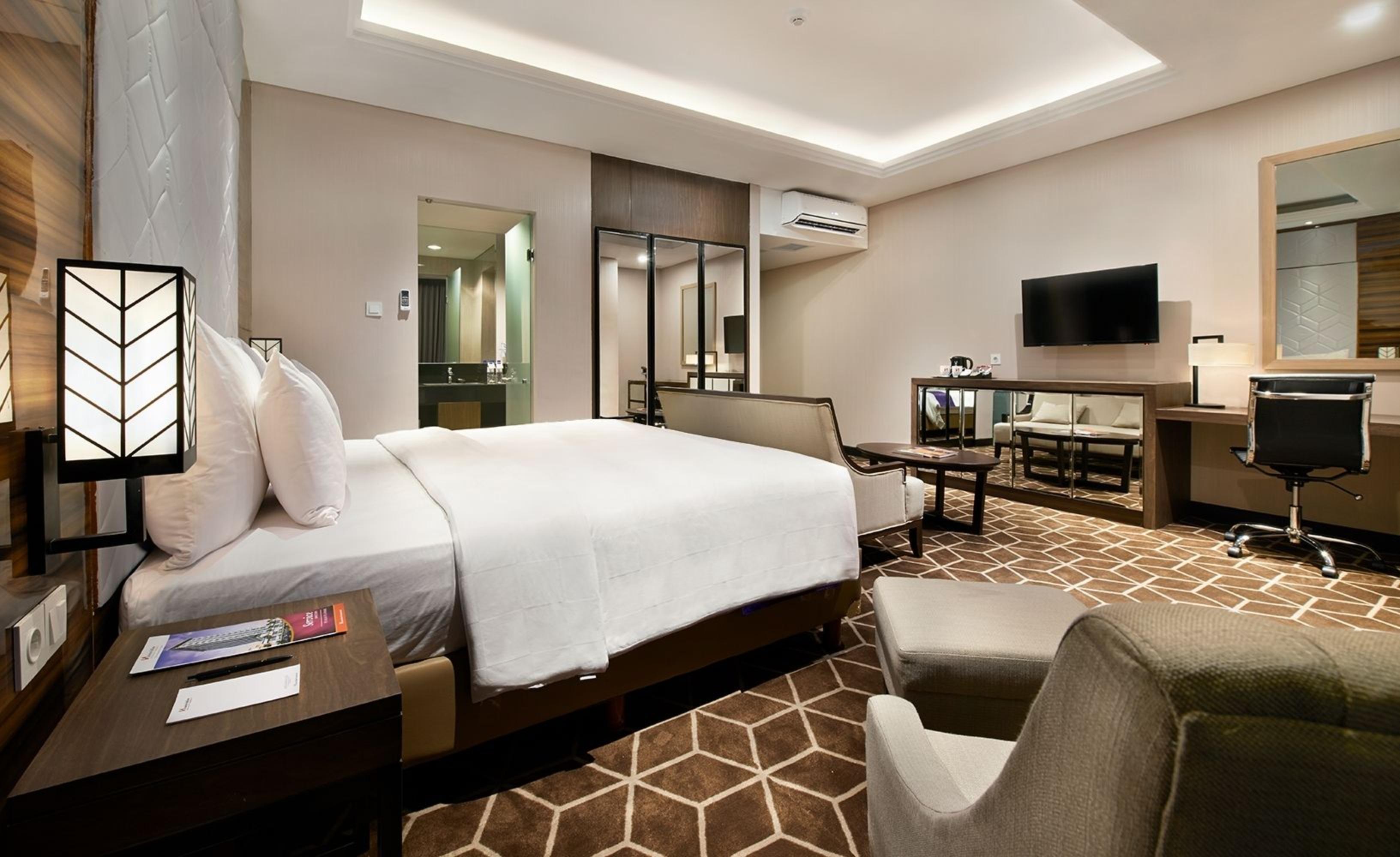 Swiss-Belinn Tunjungan סוראבאיה מראה חיצוני תמונה